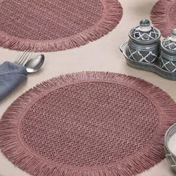 TIED RIBBONS Set of 4 Red Textured Round Table Placemats image 2