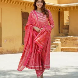Jaitpuriya Women Floral Embroidered Regular Gotta Patti Pure Cotton Kurta with Trousers & With Dupatta-picture-54