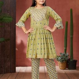 Muhuratam Girls Printed Kurta Set-picture-31