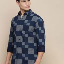 INVICTUS Men Sport Fit Spread Collar Checked Cotton Casual Shirt-image-81