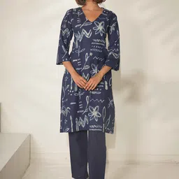 MIRAVAN Floral Printed V-Neck Pure Cotton Straight Kurta With Trousers-10