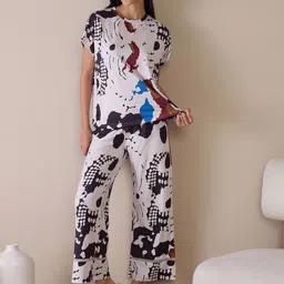 Sweet Dreams Women Printed Night suit-image-80