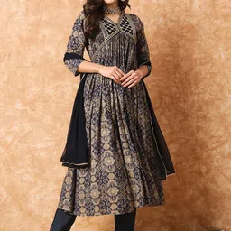 NIZA FASHION Women Floral Printed Kurta with Trousers & Dupatta-picture-22