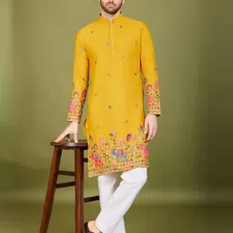 ODETTE Men Geometric Embroidered Thread Work Kurta-1