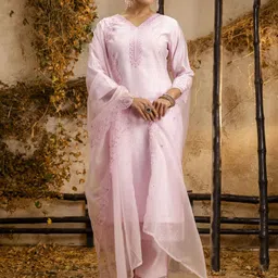 VredeVogel Floral Embroidered V-Neck Thread Work Straight Kurta With Trouser And Dupatta-29