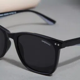 SUNGLASSIC Unisex Square Sunglasses with Polarised and UV Protected Lens image 5