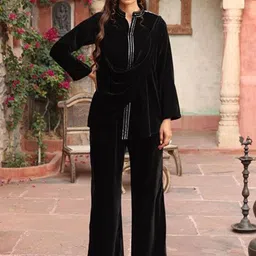 AJIESH OBEROI V-Neck Long Sleeves Tunic With Trousers Co-Ords-picture-19
