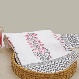 DESIGN GAATHA White & Pink Floral Printed Cotton 210 GSM Bath Towel-85