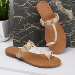 AVIVASTYLE Women Printed One Toe Flats-3