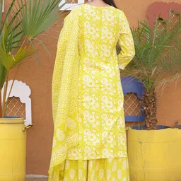 GEKHA Women Printed Regular Thread Work Kurta with Skirt & With Dupatta image 5