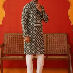 Jompers Men Ethnic Motifs Embroidered Regular Sequinned Kurta with Pyjamas-3