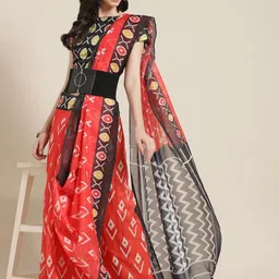 DIVASTRI Geometric Printed Linen Saree With Unstitched Blouse Piece-picture-10