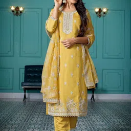 DIVASTRI Women Ethnic Motifs Embroidered Regular Sequinned Kurta with Trousers & With Dupatta image 4