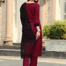 MITTOO Women Printed Regular Kurti with Trousers & With Dupatta image 2
