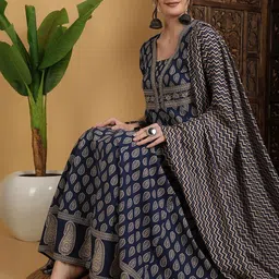 GULMOHAR JAIPUR Ethnic Motifs Printed Pure Cotton Kurta With Trousers & Dupatta image 5