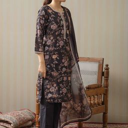 Sangria Printed Straight Kurta With Trouser & Dupatta Set image 3