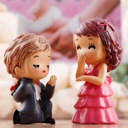 CHOCOZONE Multicolored Set of 2 Couple Miniature Showpiece image 3