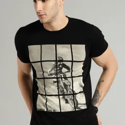 Men Printed Round Neck Pure Cotton Black T-Shirt-image-31