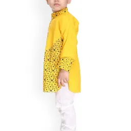 BAESD Boys Geometric Printed Mandarin Collar Regular Kurta With Pyjamas image 3