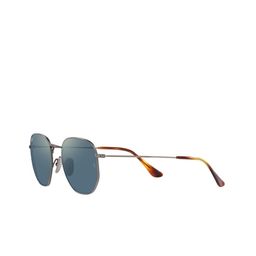 Ray-Ban Unisex Round Sunglasses with Polarised and UV Protected Lens image 3