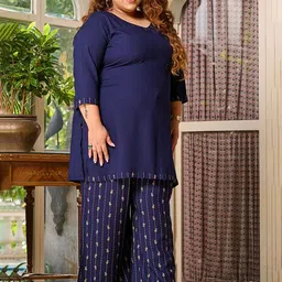 PrettyPlus by Desinoor.com Printed Kurta with Palazzos image 3