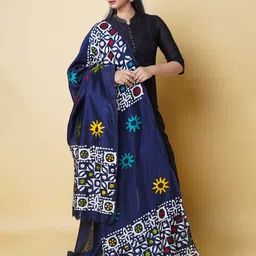 Unnati Silks Ethnic Motifs Block Printed Dupatta image 2