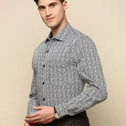 INVICTUS Standard Micro Checks Cotton Spread Collar Slim Fit  Opaque Checked Formal Shirt-image-54