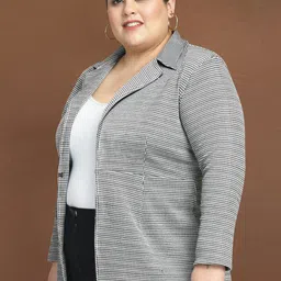 wild U Plus Size Checked Tailored Fit Single Breasted Blazer image 4