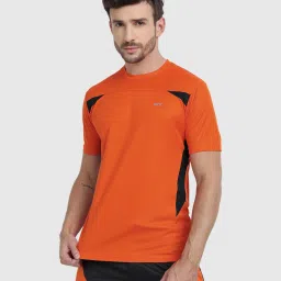 Men Colorblock Round Neck Polyester Orange T-Shirt-image-4