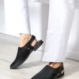 Black Lace-Ups Textured Men Shoes Oxford For Women-image-2