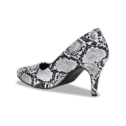 Get Glamr Printed Block Mules with Bows image 3