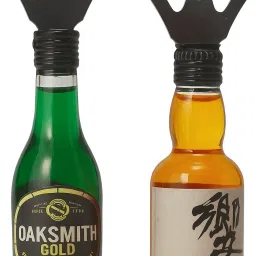 Pack of 2 Mini Whisky Bottle Shaped Bottle Openers – Oaksmith Gold & Hibiki Design Bottle Opener Set-image-3
