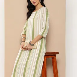 AMUKTI Women Striped Kurta-image-12
