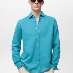 MANGO MAN Solid Spread Collar Casual Shirt-image-39