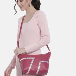 Baggit Red Solid Sling Bag image 4