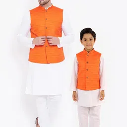 VASTRAMAY Men White Kurta with Churidar & Nehru Jacket-image-21