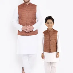 VASTRAMAY Men White Kurta with Churidar & Nehru Jacket-44