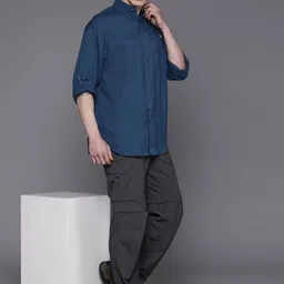 Columbia Men Standard Tamiami II Micro Checked Roll-Up Sleeves Casual Shirt-image-9