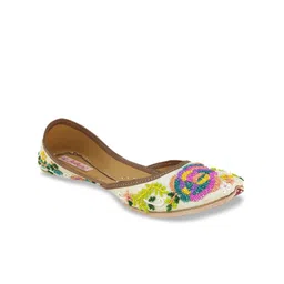 Fulkari Women Multicoloured Embellished Leather Mojaris-23