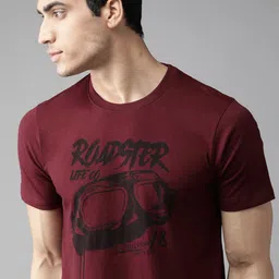 Roadster Men Maroon & Black Printed Round Neck T-shirt-image-93