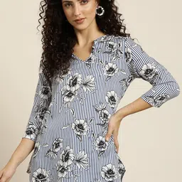 Qurvii White & Blue Floral Printed A-Line Kurti-image-49