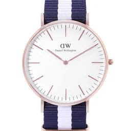 Daniel Wellington Men Dial & Straps Analogue Watch-DW00100004K-picture-37