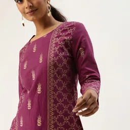 Varanga Women Magenta Pink & Gold-Toned Foil Printed Straight Kurta-picture-1