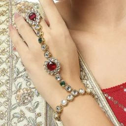 Oomph Red & Green Bridal Kundan & Pearls Hand Harness-33