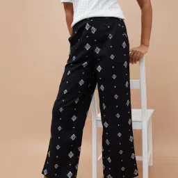 Fame Forever By Lifestyle Black Cotton Regular Fit Printed Trousers-picture-6