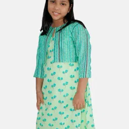 Kiddopanti Kids Green Floral Print Kurta with Crop Shrug-image-62