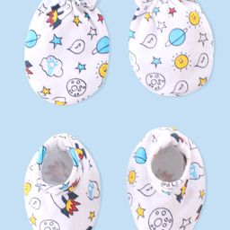 Babyhug 100% Cotton Knit Mittens & Booties Set Space Print- White-picture-24