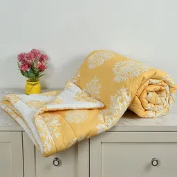 YaAkholic Yellow Floral Printed Microfiber 180 GSM AC Room Queen Bed Comforter-image-66