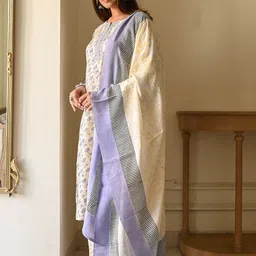 AMRUTVARSHA CREATION Floral Printed Notch Neck Straight Kurta With Trousers & Dupatta-image-38