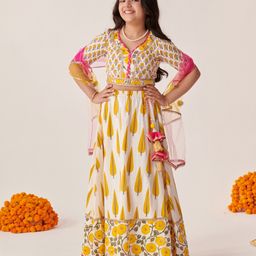 Pspeaches Cotton Half Sleeves Floral  Printed Lehenga Choli With Dupatta - Yellow-image-30